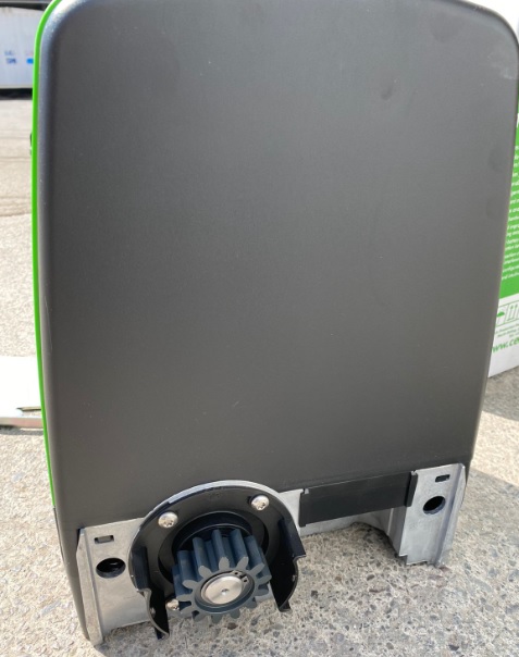 vista trasera motor corredera CENTURION D20 SMART