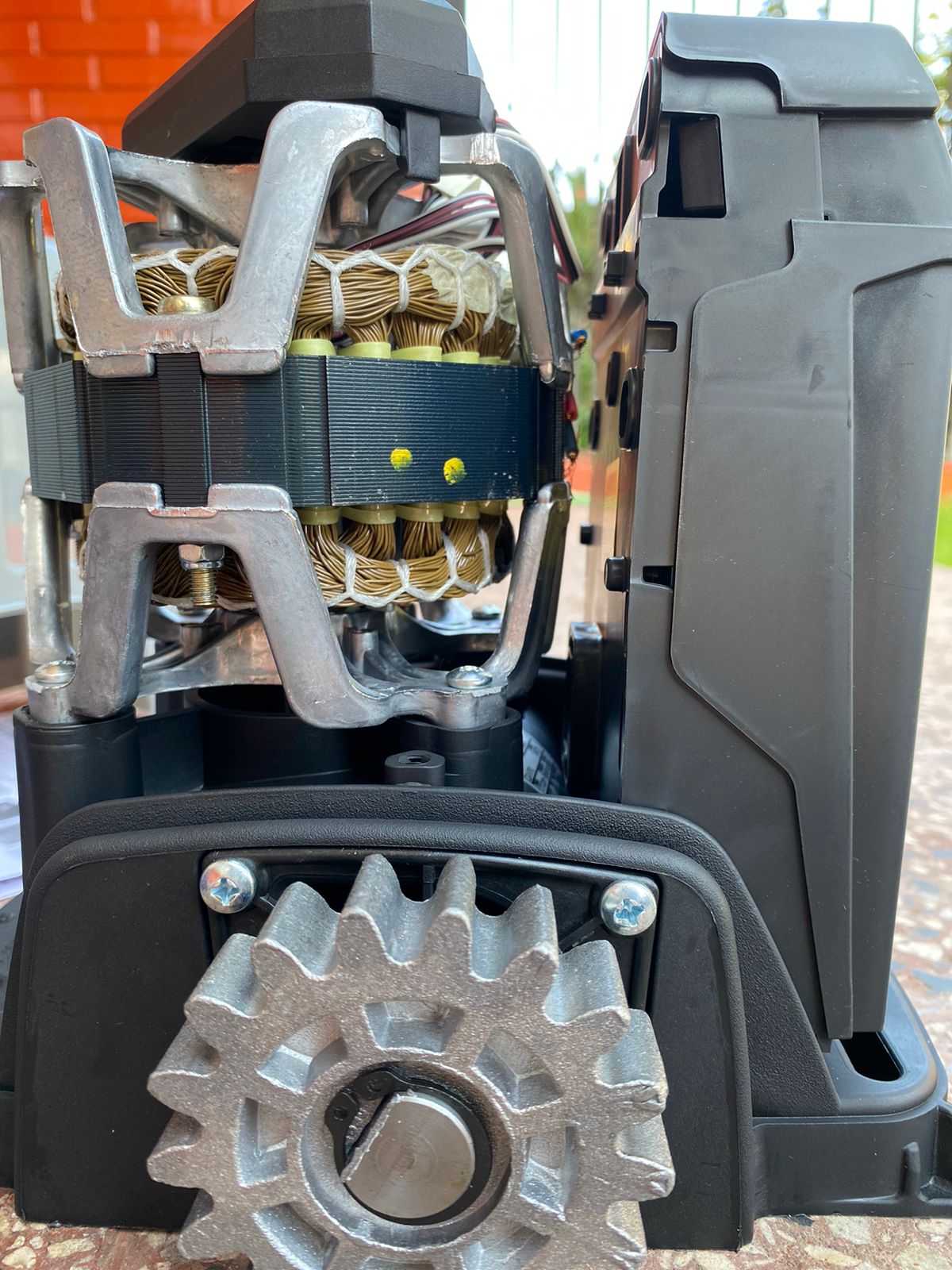 vista perfil motor corredera ROSSI DZ4 NITRO